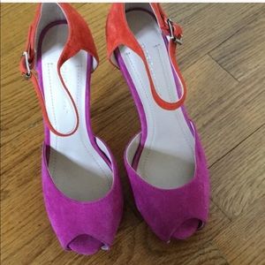 BCBG size 6.5 heels